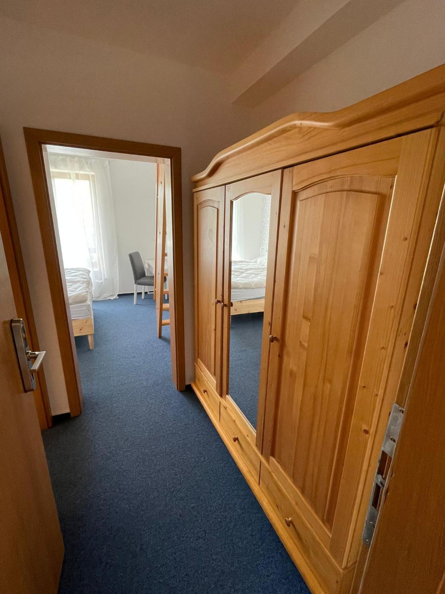 Hotel Marina Vltava Nelahozeves Esterno foto