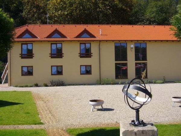 Hotel Marina Vltava Nelahozeves Esterno foto