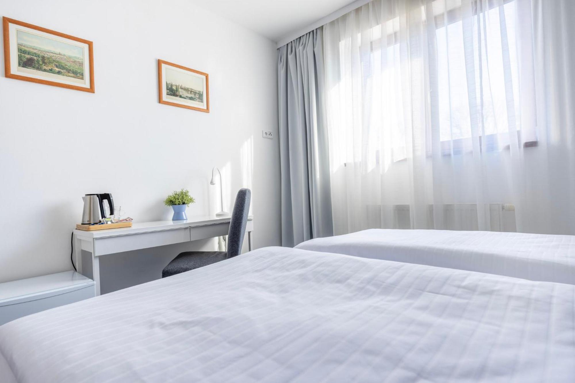 Hotel Marina Vltava Nelahozeves Esterno foto