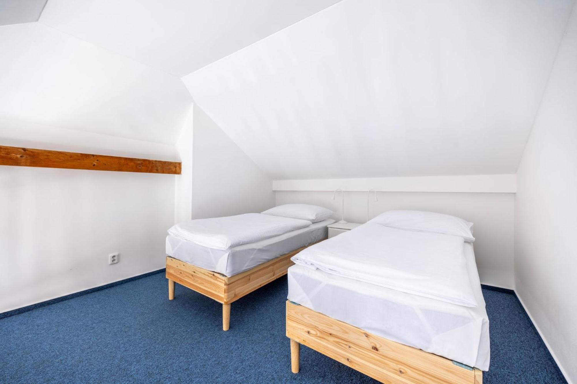 Hotel Marina Vltava Nelahozeves Esterno foto