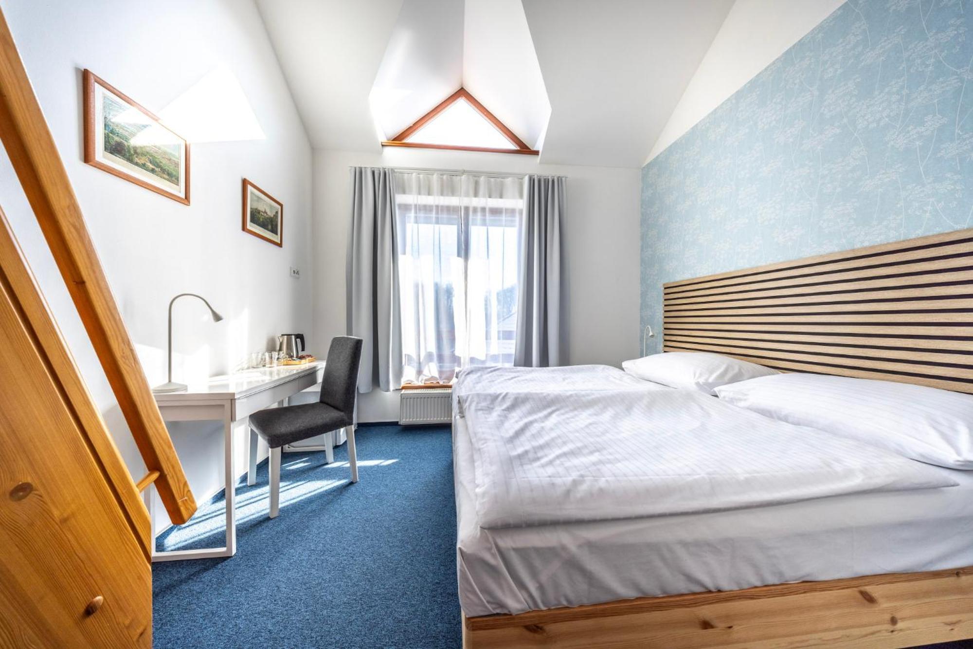 Hotel Marina Vltava Nelahozeves Esterno foto